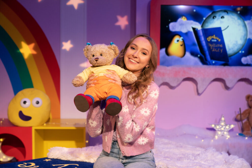 CBeebies Airs Its First Ever Bedtime Story Read In Braille On World ...